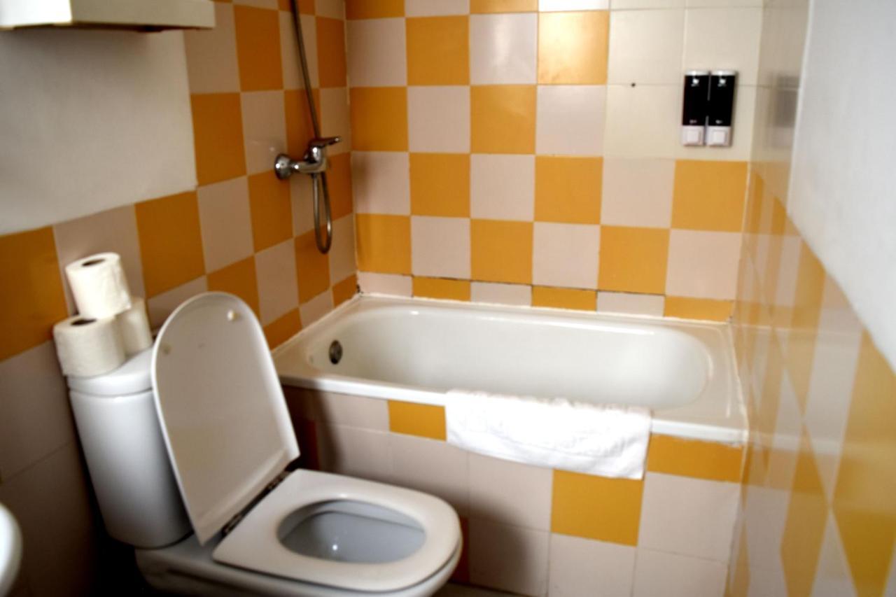 Atico Centrico Plaza Moravia ,san Julian. Appartement *